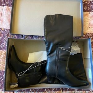 Universal Thread Black Heeled Boots